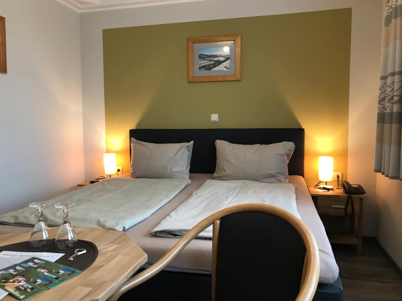 Hotel Und Berggasthof Spiessberghaus 프리에드리치로다 외부 사진